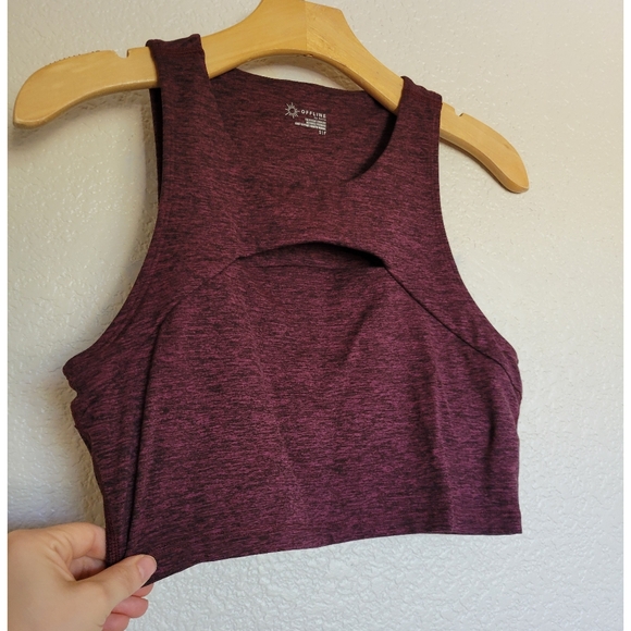 Womens Aerie sports tank with peep hole burgundy color Size small missing insert - Picture 1 of 5